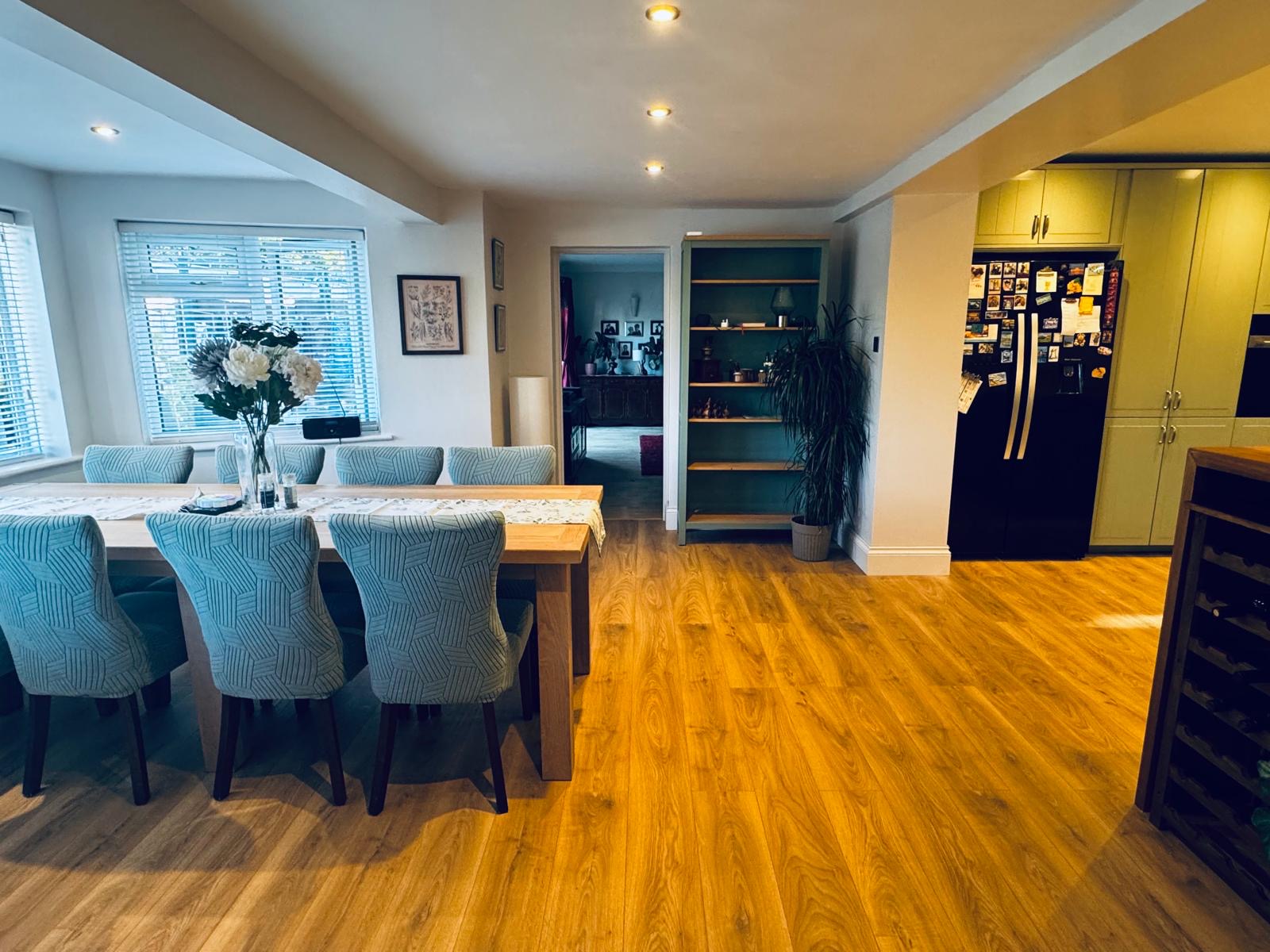 Full-height cabinetry & ovens